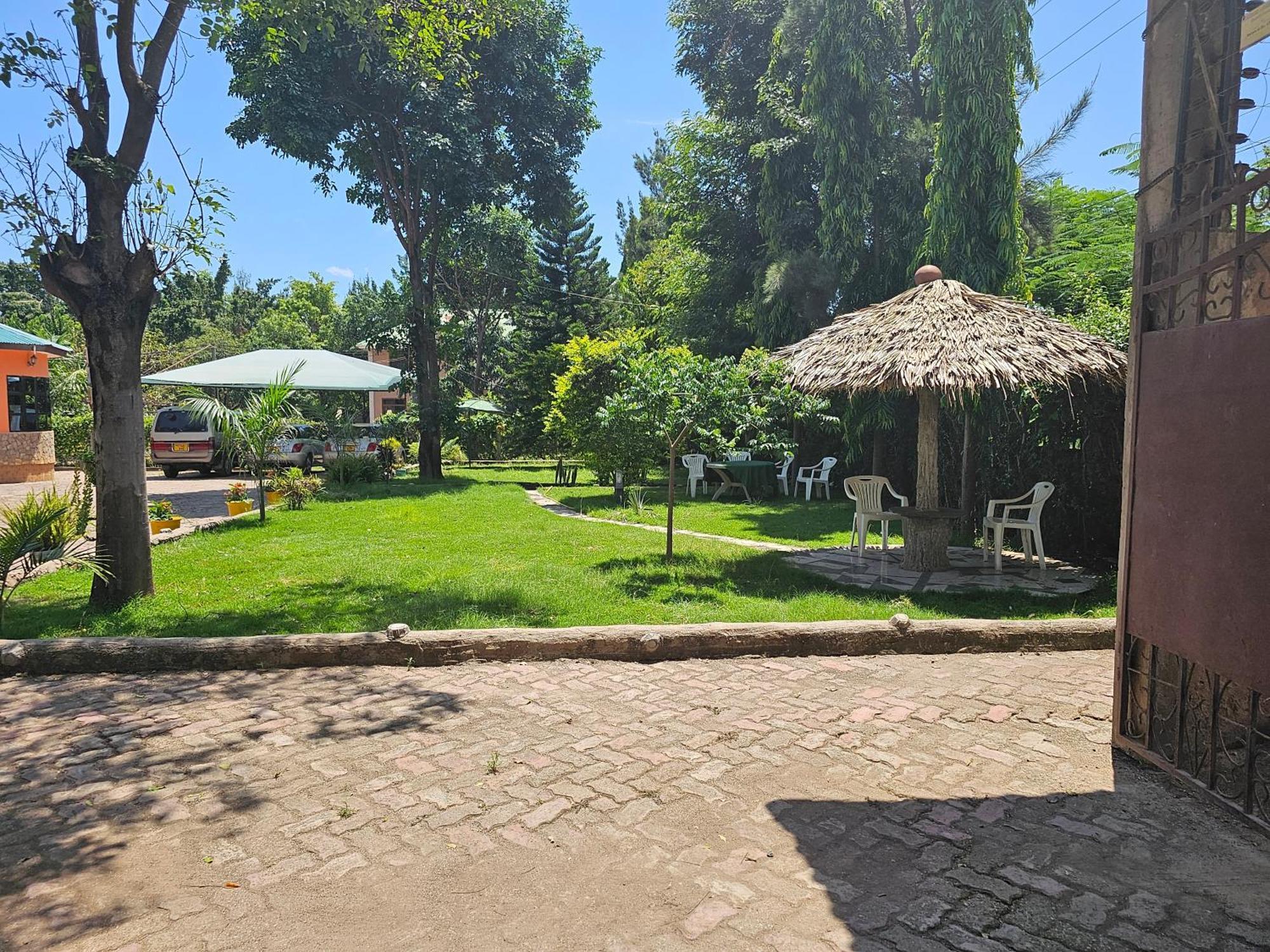 B-More Comfort Stay Boma la Ngombe Exterior photo
