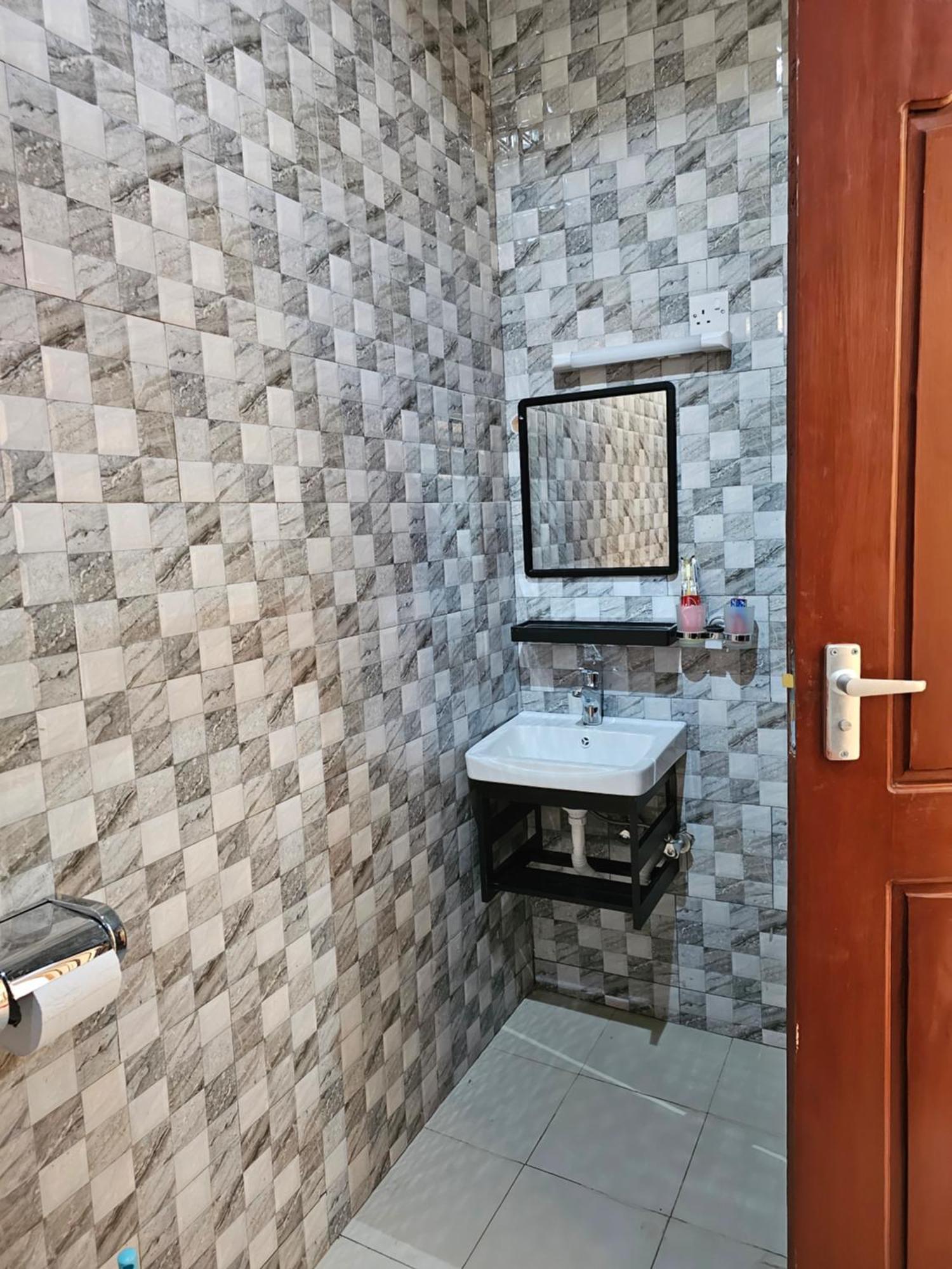 B-More Comfort Stay Boma la Ngombe Exterior photo